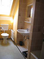 2. Bad (mit Dusche und WC) - KLICKEN zum VERGRÖSSERN der ANSICHT